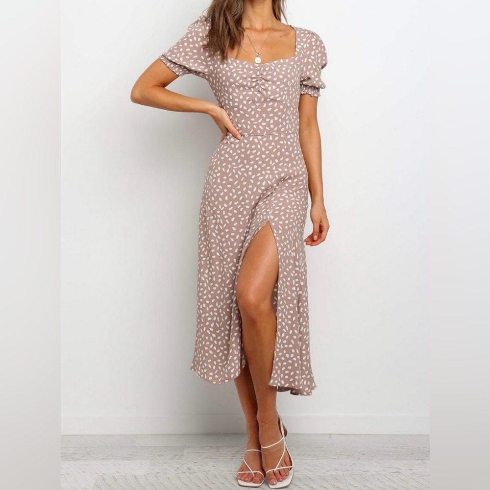 Petal + Pup Franklin Print Puff Sleeve Midi Dress. Brand new with tags. US 10